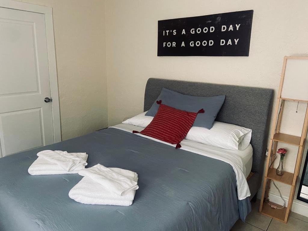 Pretty Private Room, Near The Airport - Free Parking - 01 Miami Ngoại thất bức ảnh